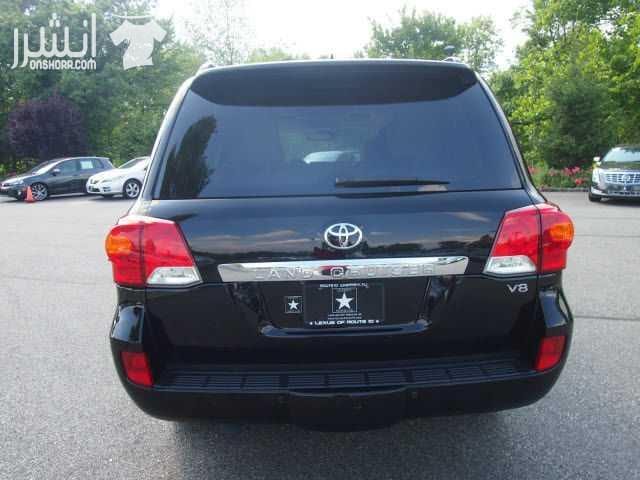 2013 Toyota Land Cruiser V8 SUV, Full option for sale, the car is barely used for some months, the car is in perfect condition Email : ( w.g00001@hotmail.com )