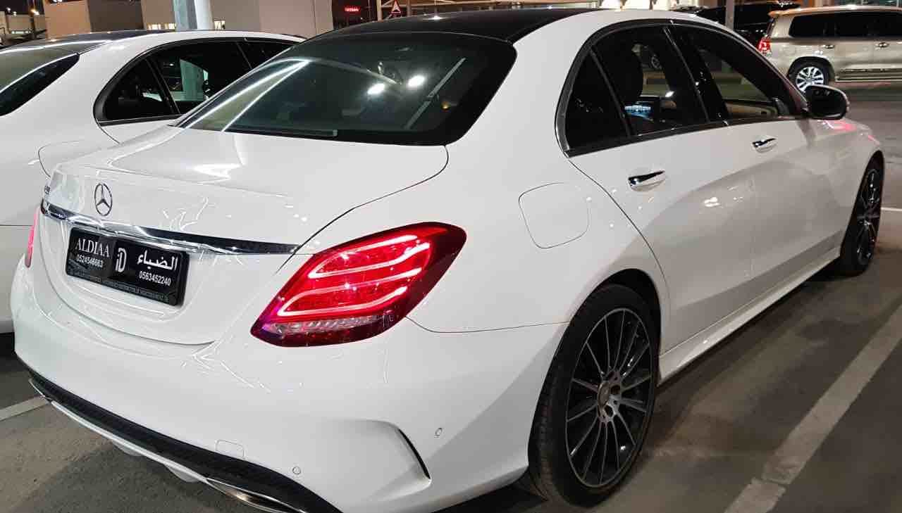 مرسيدس C 200 //AMG
موديل 2017
خليجي تحت الضمان
لون ابيض داخل احمر
فول اوبشن خمس كاميرات
والنقطة العمياء
ضمان خمس سنوات من الوكيل (قرقاش)
ماشي 52,000 الف كم
بدون حوادث او اعطال
السعر : 145,000...
