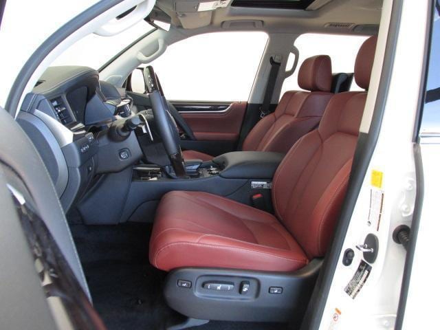 2017 Lexus Lx570 Full options
KM - 3,170 km
2017 Lexus Lx570 4WD SUV for Sale Full OFFER for Sale DEAL -- $35000.
Fuel -Gasoline / petrol .
same as New , Excellent Condition . cruise control , Sat...