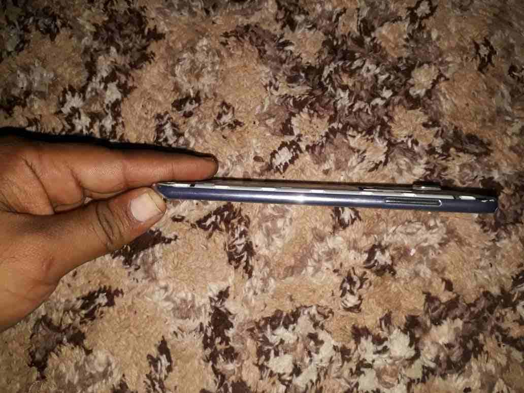 جهازJ7 بحالة ممتازه ولله الحمد
لا تنسَ أنك شاهدت هذا الإعلان في عنكبوت
للبدل بجهاز مناسب فقط...