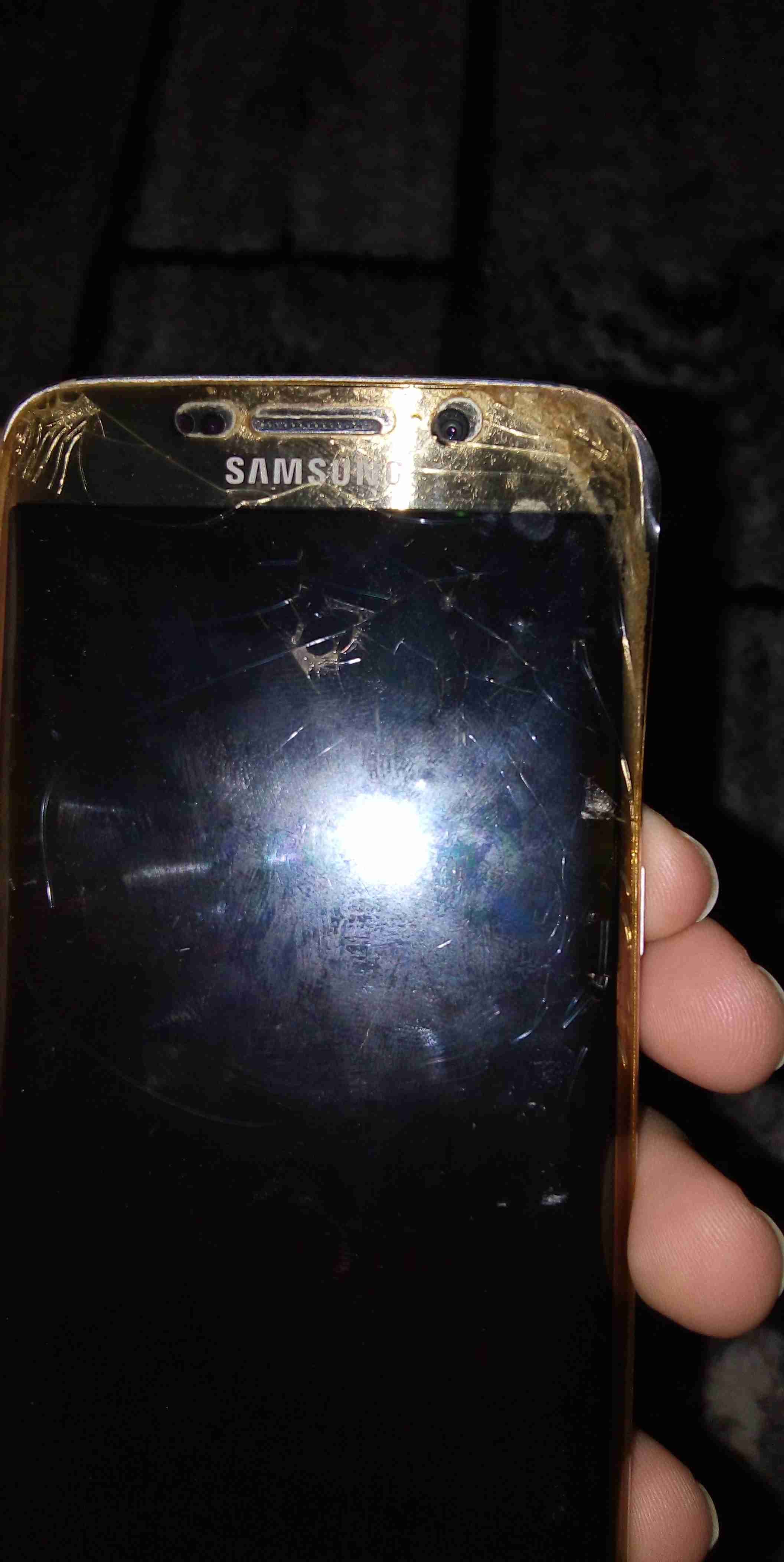 جالكسي 6s ايدج ب300ريال
لا تنسَ أنك شاهدت هذا الإعلان في عنكبوت
السلام عليكم ورحمة الله وبركا...