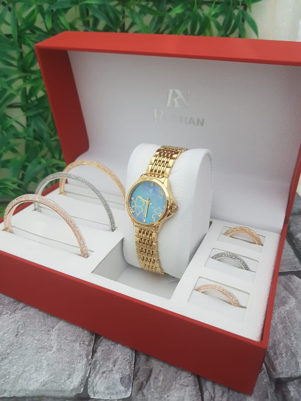 اطقم ساعات نساءي بسعر مغري جدا
لا تنسَ أنك شاهدت هذا الإعلان في عنكبوت
احصل علي طقم نساءي بسع...