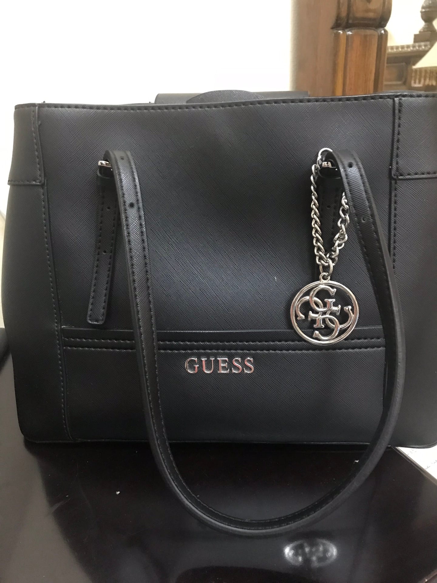 حقيبة يد ماركة GUESS الأصلية للبيع
لا تنسَ أنك شاهدت هذا الإعلان في عنكبوت
حقيبة يد ماركة GU...