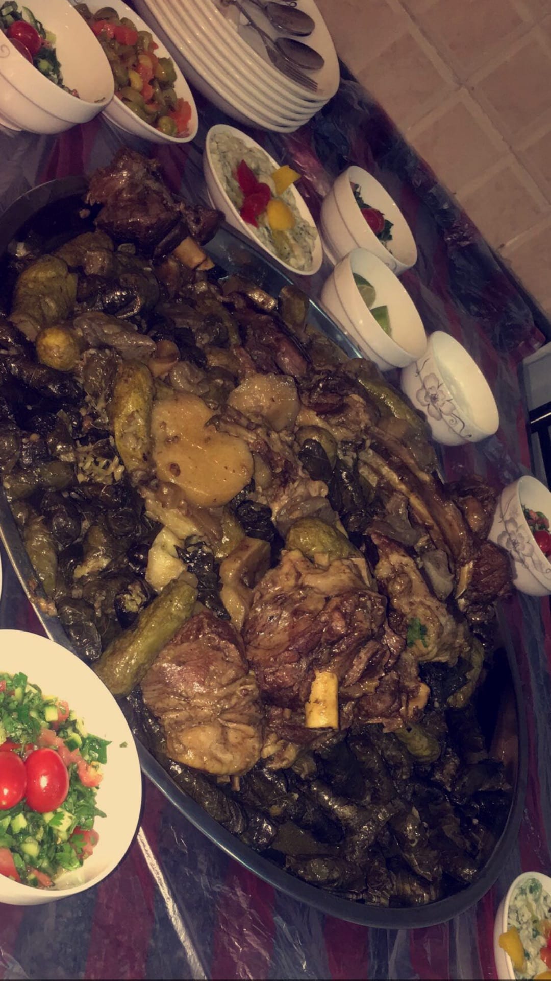 ورق عنب العشق
لا تنسَ أنك شاهدت هذا الإعلان في عنكبوت
ورق عنب و كروم بخلطه لذيذه وسمبوسه مقرم...