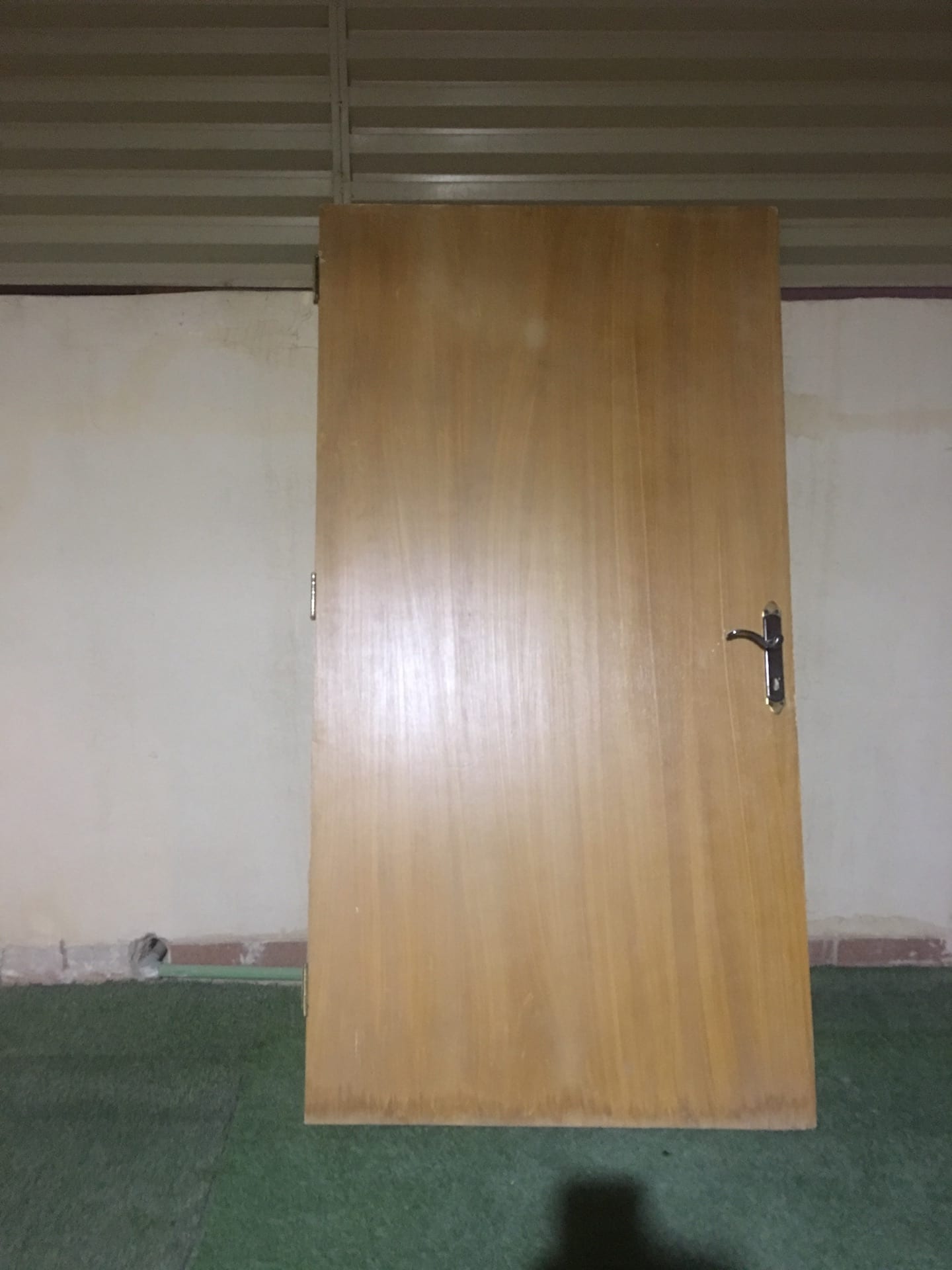 باب خشب وطني
لا تنسَ أنك شاهدت هذا الإعلان في عنكبوت
باب خشب وطني سندس
قابل للتفاوض...
