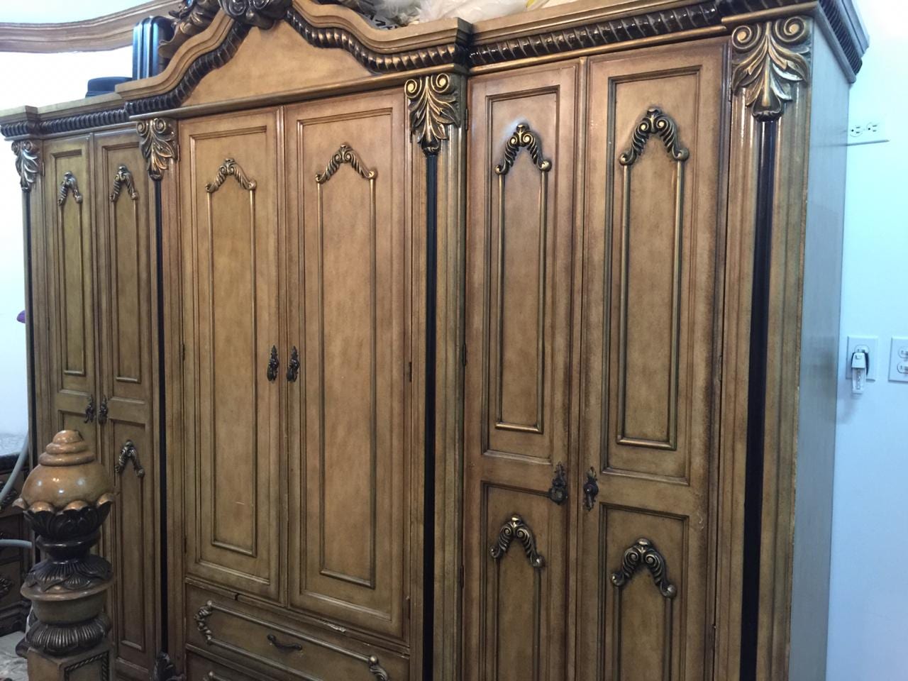 غرفة نوم مستعملة
لا تنسَ أنك شاهدت هذا الإعلان في عنكبوت
غرفة نوم خشب ممتاز و واجهة المنضدات...