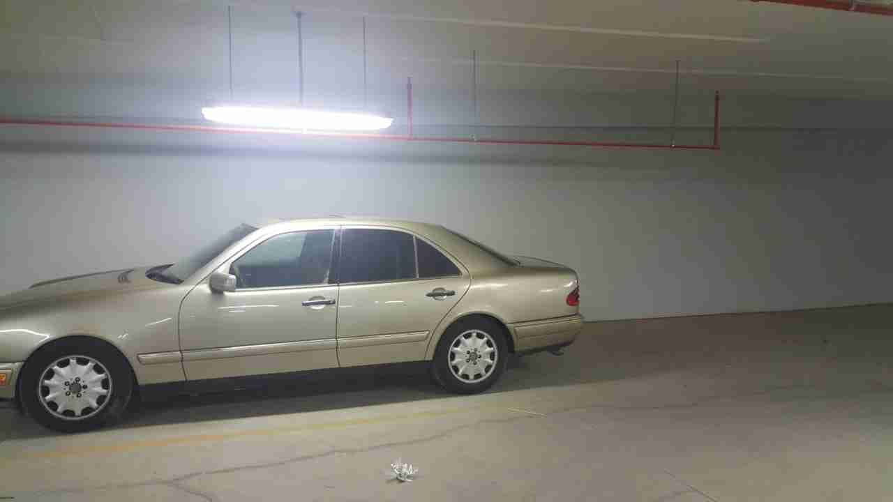 Mercedes E320 - Expat Owned non accidented family Car
لا تنسَ أنك شاهدت هذا الإعلان في عنكبوت...