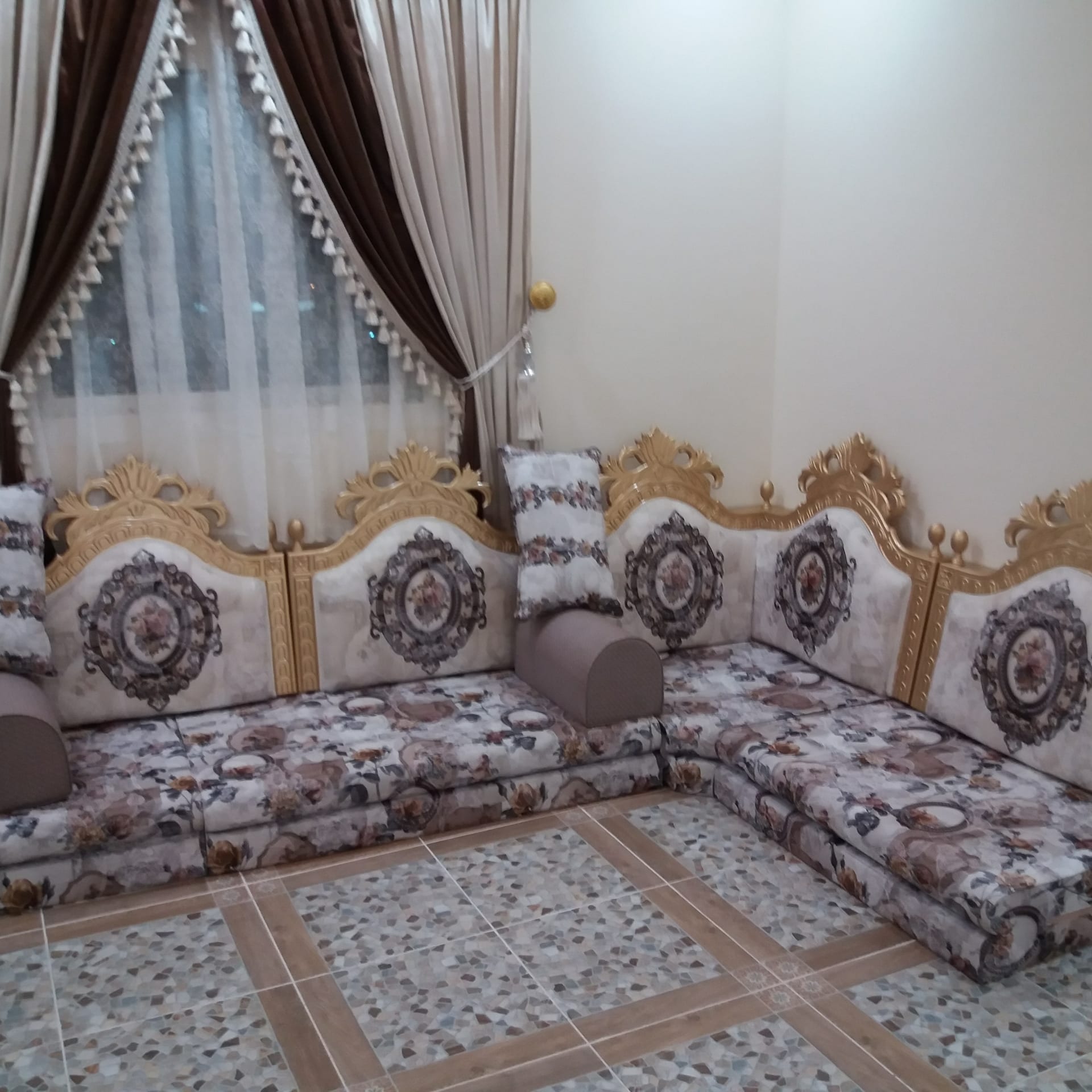 التميز الراقي لديكور 0506209124
لا تنسَ أنك شاهدت هذا الإعلان في عنكبوت
تفصيل...