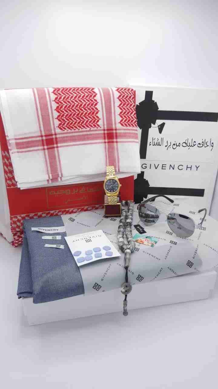 عرض جديد (رجالي) طقم جيفنشي شتوي لمحبي الأناقه والتميز
لا تنسَ أنك شاهدت هذا الإعلان في عنكبوت
عر...