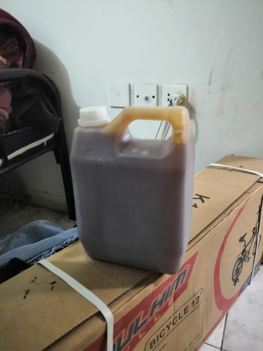 عسل سدر يمني
لا تنسَ أنك شاهدت هذا الإعلان في عنكبوت
عسل سدر يمني أصلي درجه اولى عالشرط
القرف...