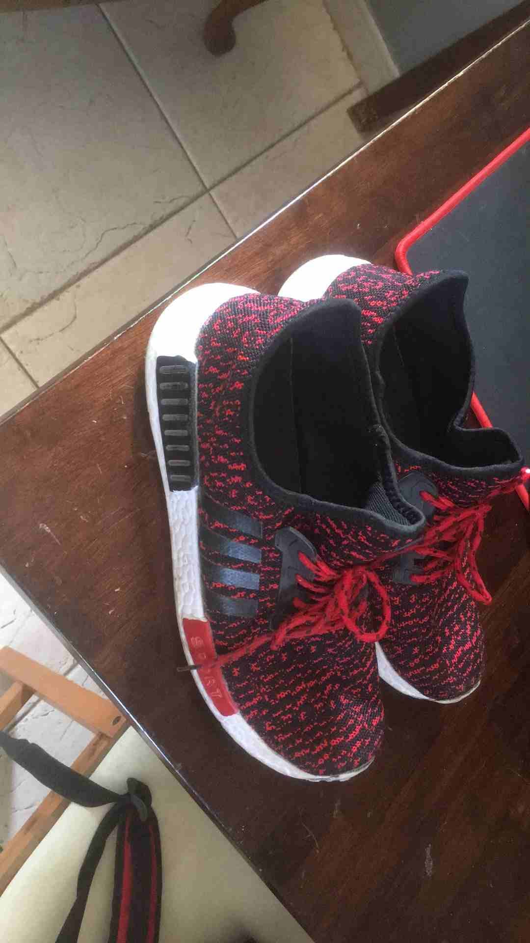 Red Shoes For 75 ryals size 42
لا تنسَ أنك شاهدت هذا الإعلان في عنكبوت
Selling this shoes for 75...