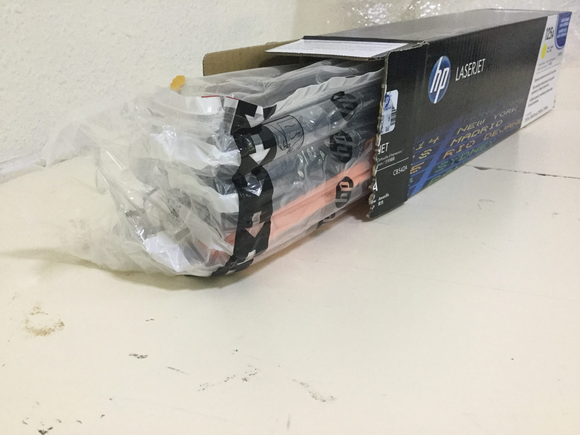 خرطوشه حبر ليز اتش بي 125A لون اصفر العلبةمفتوحة ولَم تستخدم إطلاقا
لا تنسَ أنك شاهدت هذا الإعلان في عنكبوت...