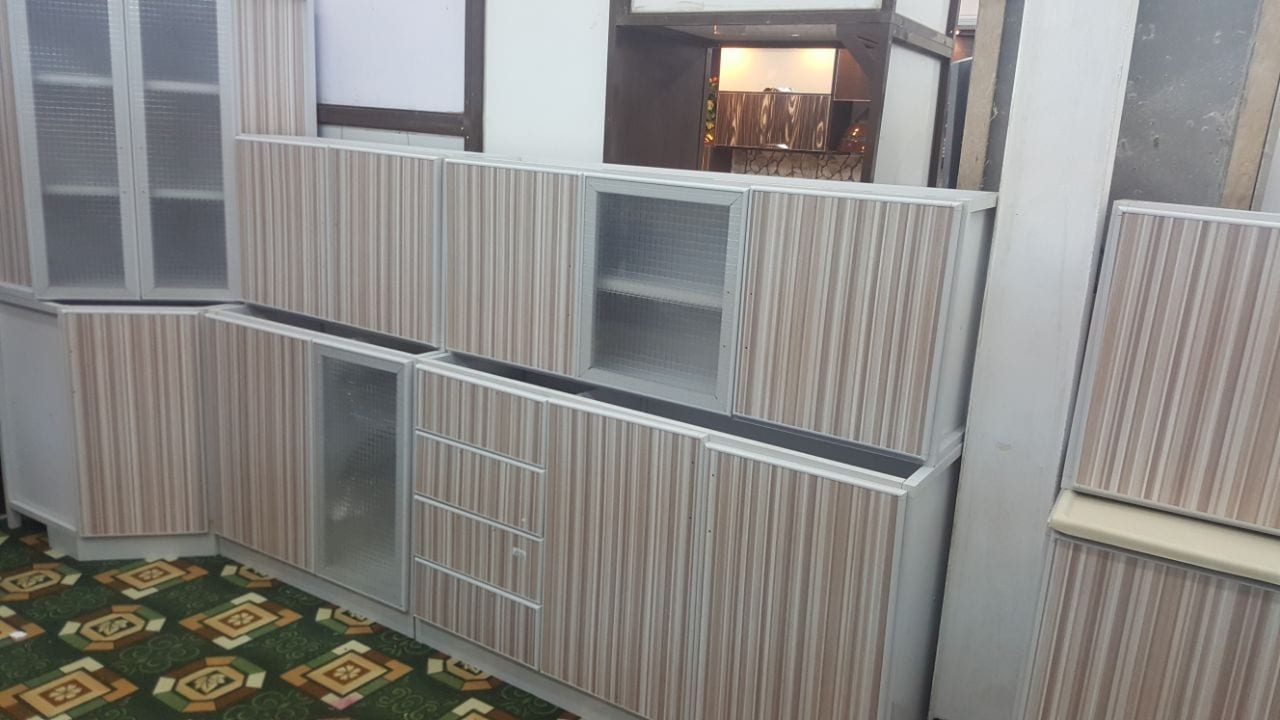 مطابخ جاهزه للبيع مع التركيب والتوصيل
لا تنسَ أنك شاهدت هذا الإعلان في عنكبوت
يشمل حوضين رخام...