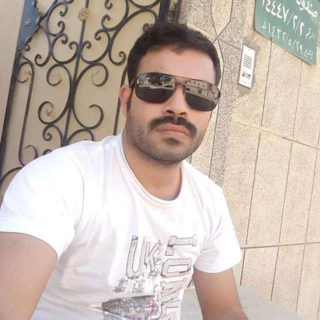 جده حي الجواد
لا تنسَ أنك شاهدت هذا الإعلان في عنكبوت
مطلوب كرولا 2013...
