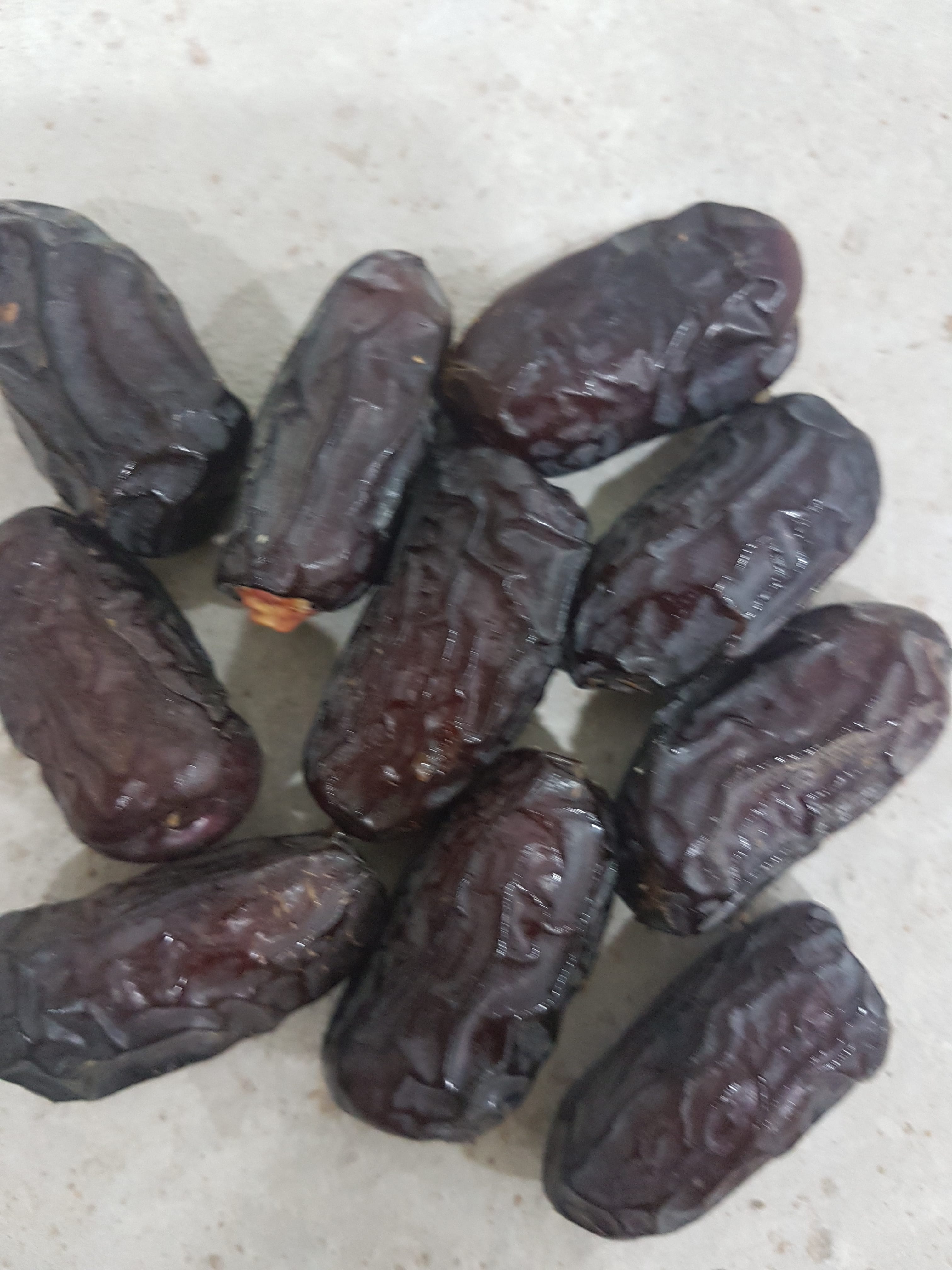 تمر عجوه وصفاوي وعنبره وصقعي للبيع بالجمله
لا تنسَ أنك شاهدت هذا الإعلان في عنكبوت
تمر عجوه ا...