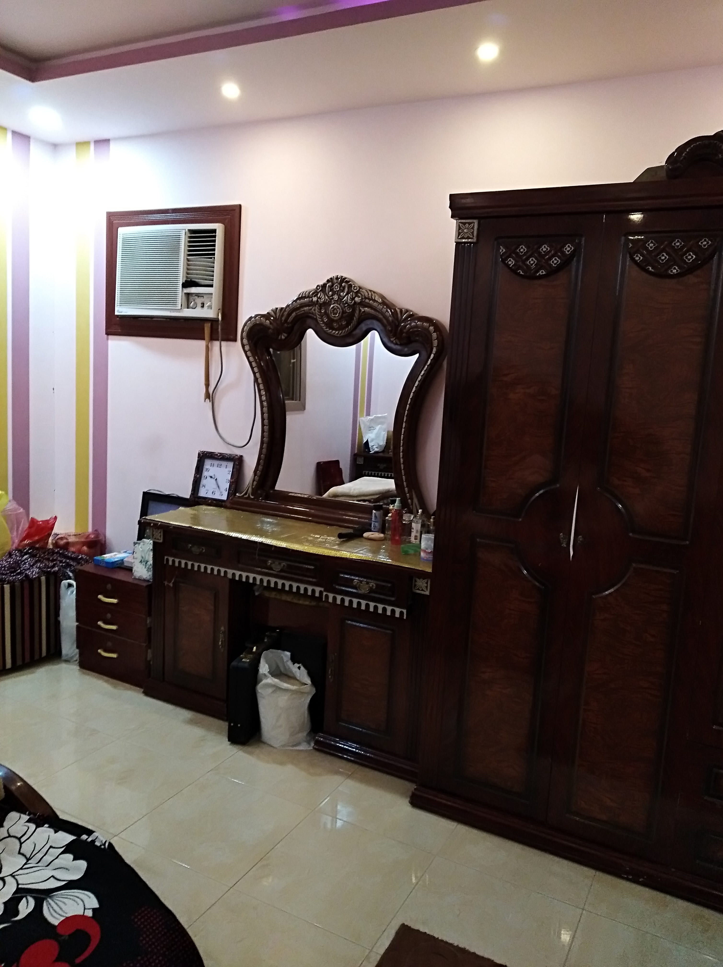 غرفة نوم للبيع بمكه ولي العهد
لا تنسَ أنك شاهدت هذا الإعلان في عنكبوت
غرفة نوم للبيع056222887...