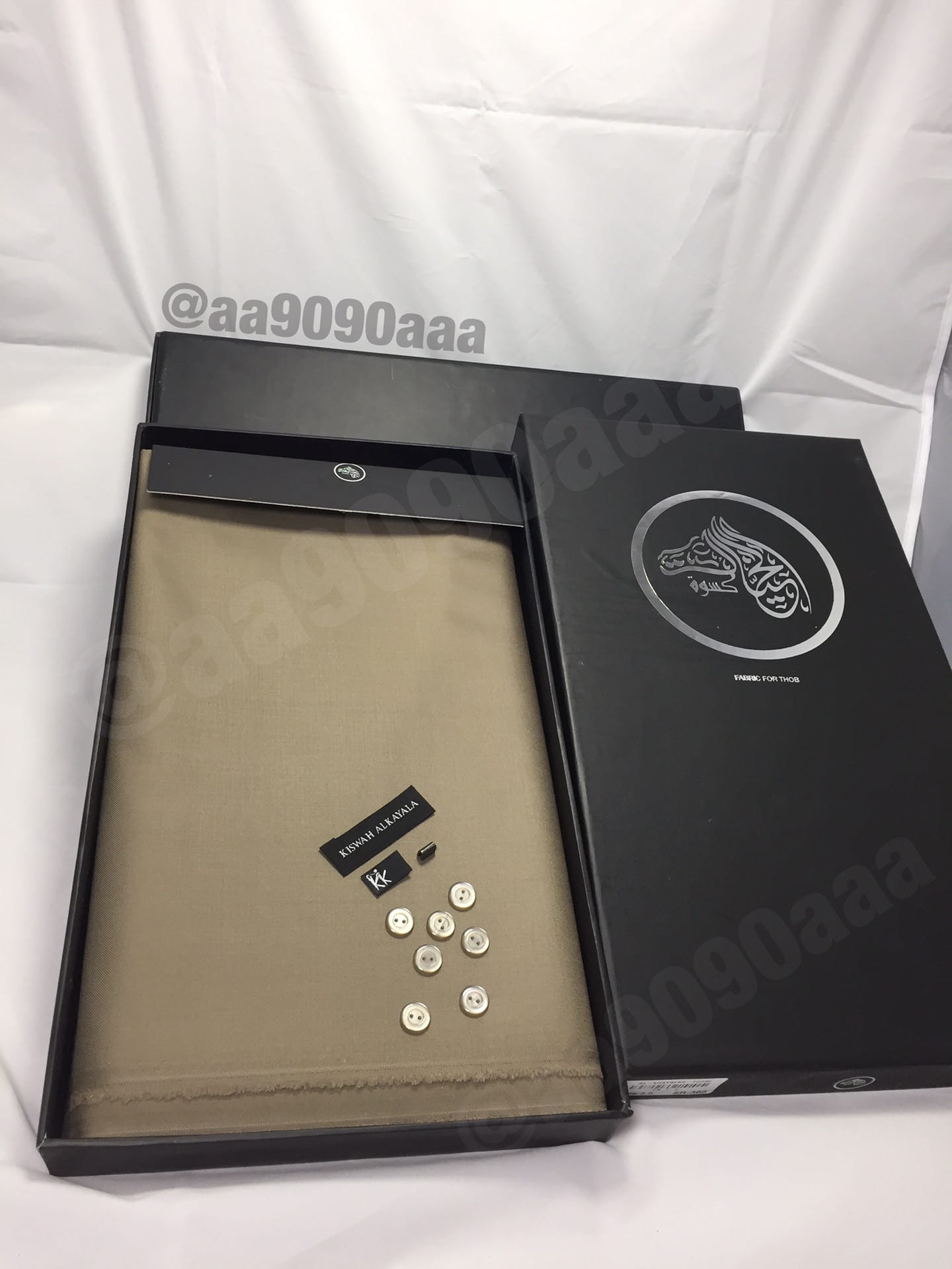 شماغ جيفنشي ب 220 ريال ... اشمغه اقمشه مخفضه
لا تنسَ أنك شاهدت هذا الإعلان في عنكبوت
##...