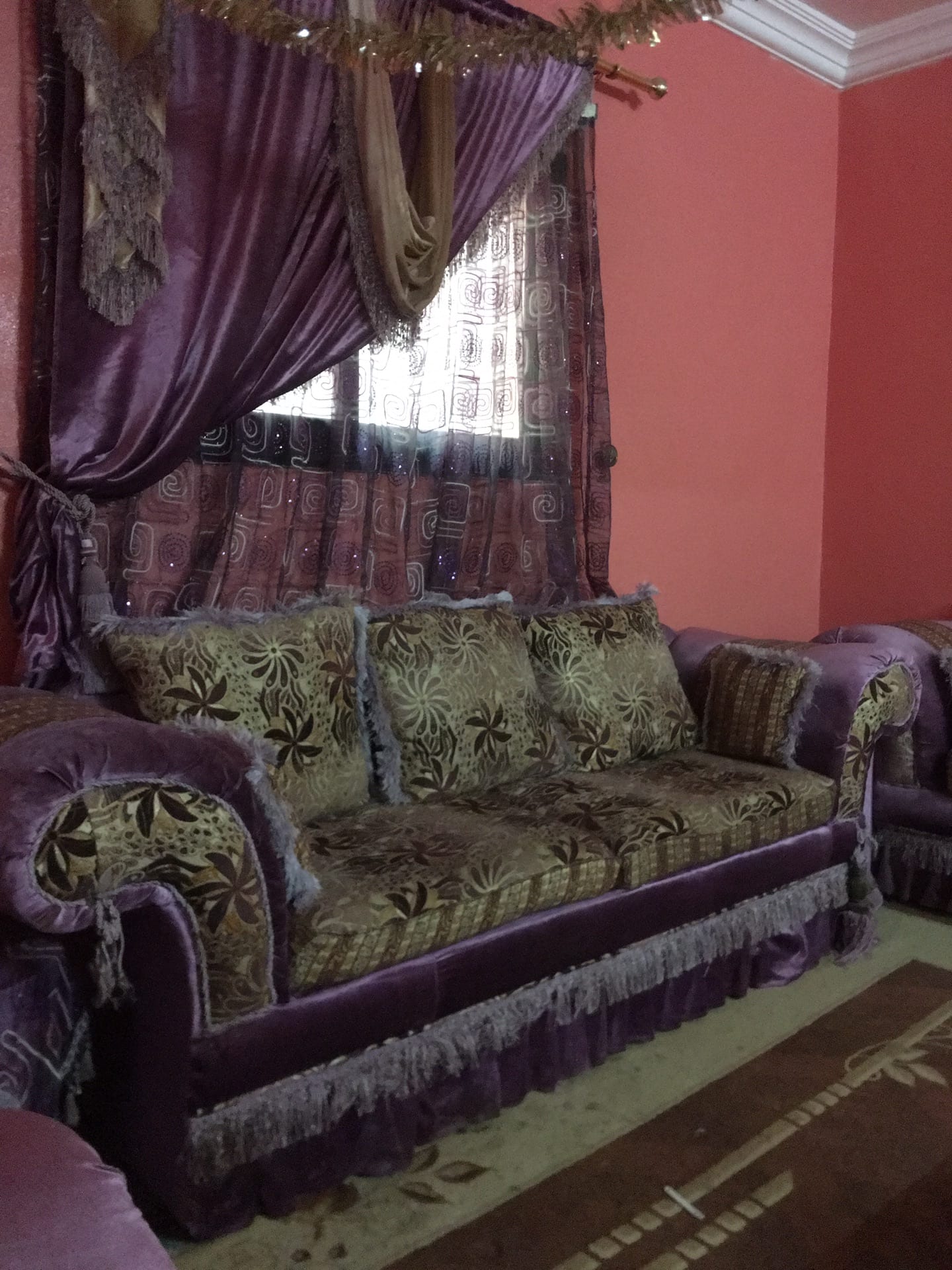 مجلس كبير بحالة جيدة للبيع
لا تنسَ أنك شاهدت هذا الإعلان في عنكبوت
للبيع مجلس كبير بحالة جيدة...