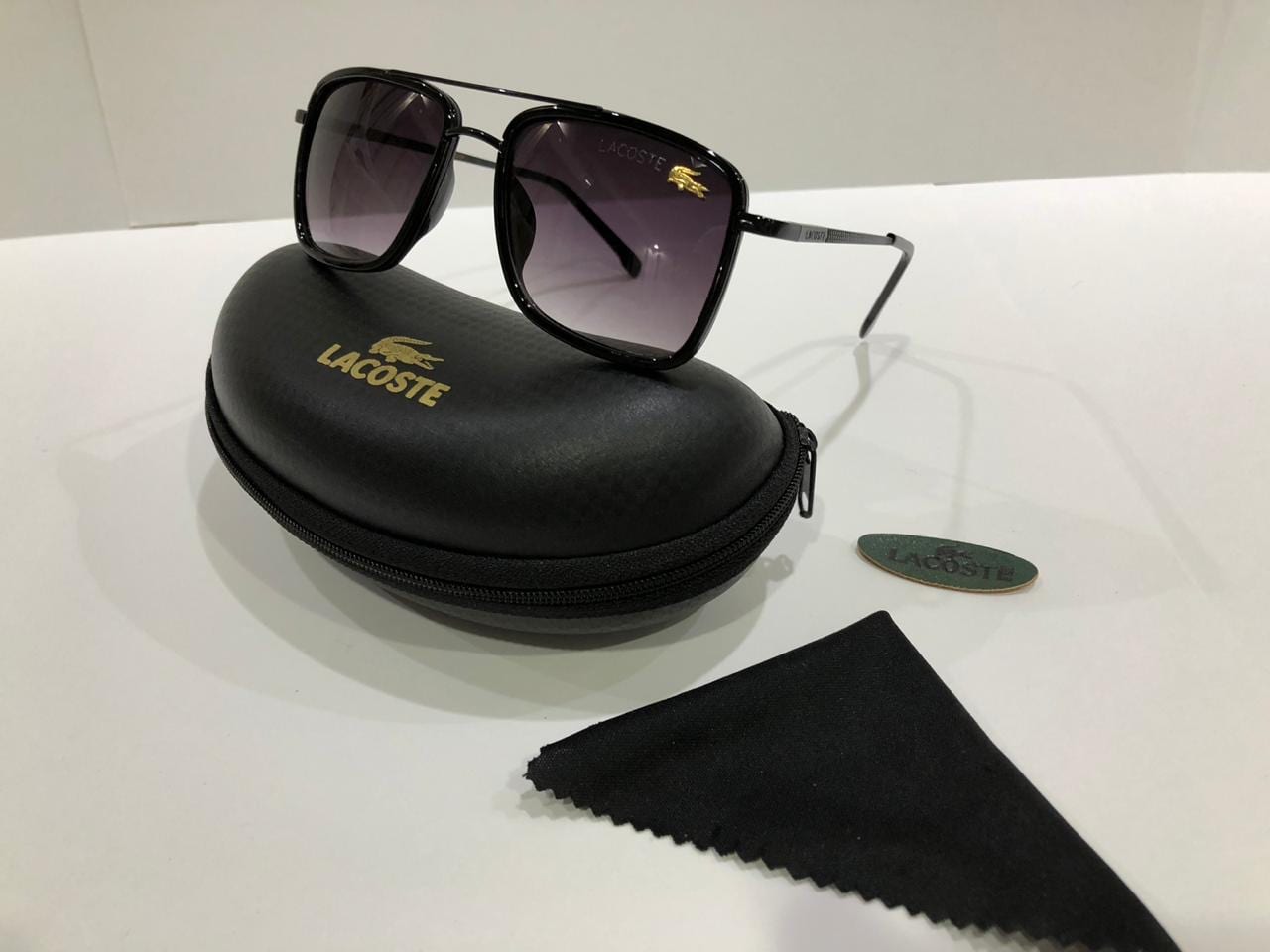 نظارات ماركات 60 ريال ( عرض خاص )
لا تنسَ أنك شاهدت هذا الإعلان في عنكبوت
نظارات ماركات
( رج...