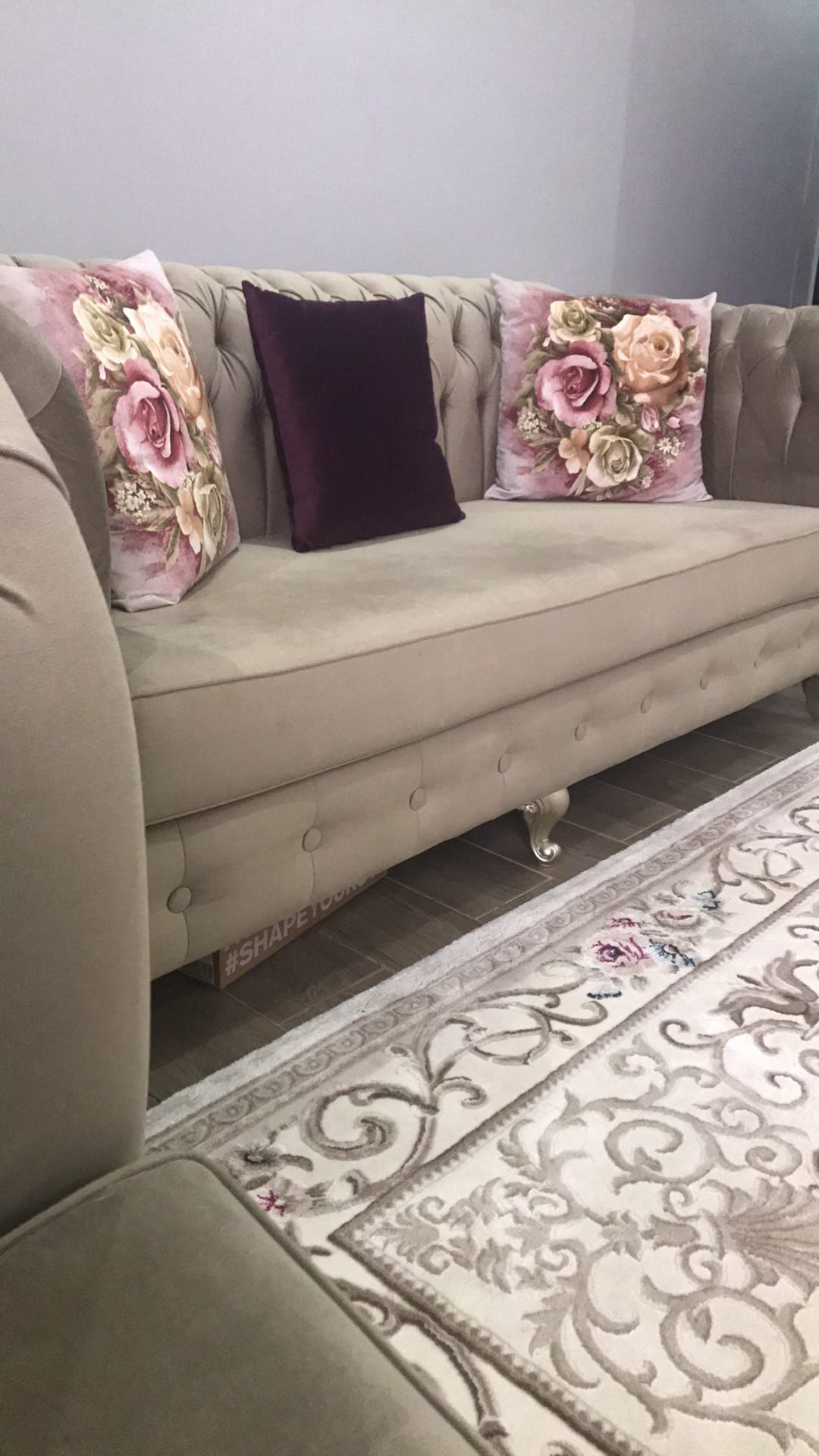 مجلس كنب 3قطع كبيره
لا تنسَ أنك شاهدت هذا الإعلان في عنكبوت
مع طولات 3قطع...