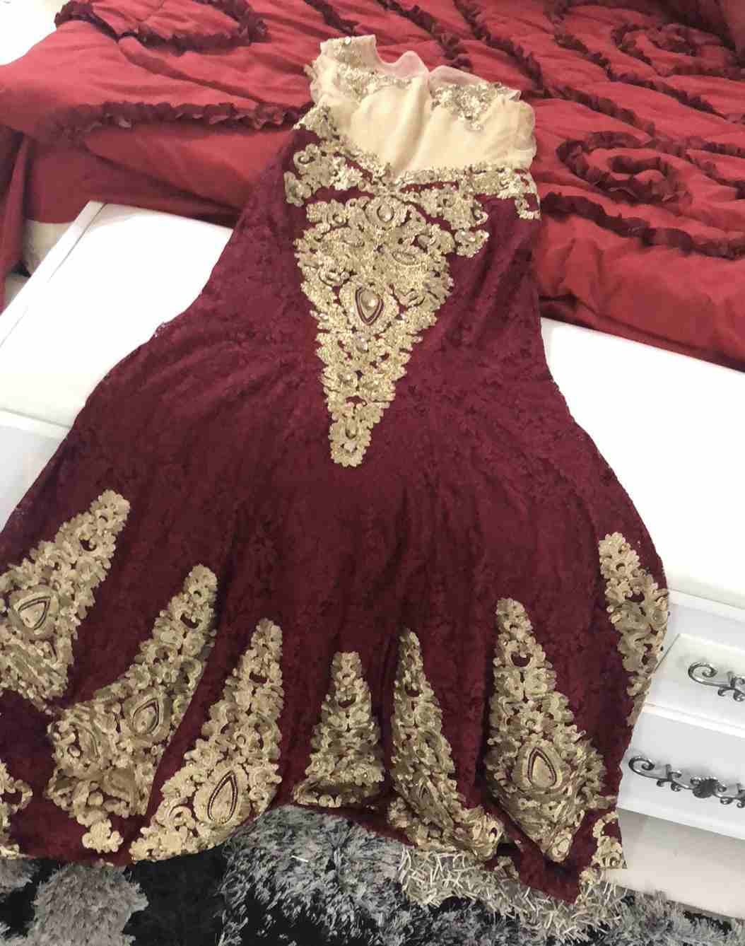 فستان سهرهه
لا تنسَ أنك شاهدت هذا الإعلان في عنكبوت
ملبوس 4 ساعات فقط اخو الجديد شريته1500...