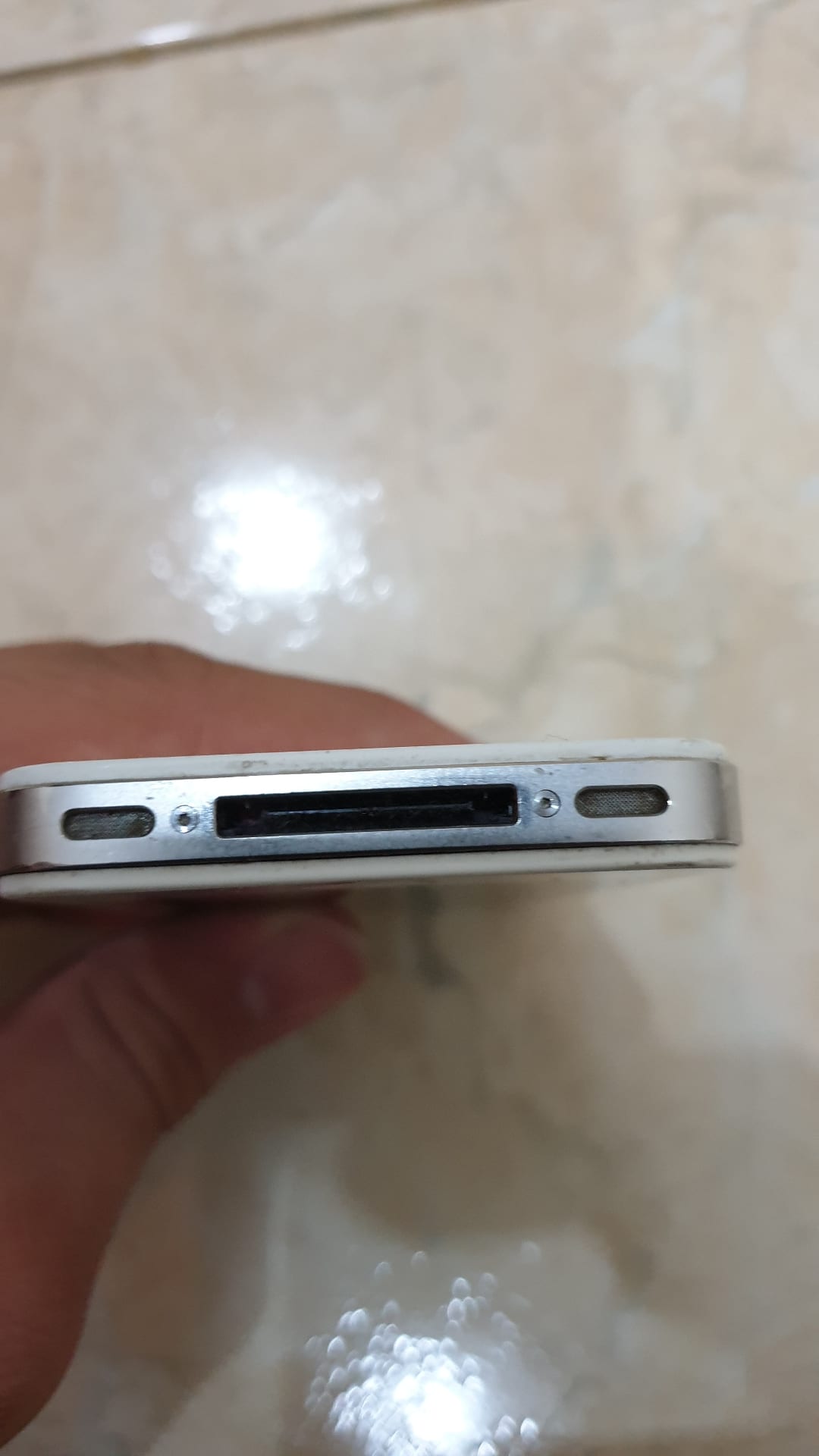 Used iPhone 4S 64GB
لا تنسَ أنك شاهدت هذا الإعلان في عنكبوت
comes with a charger but no box....
