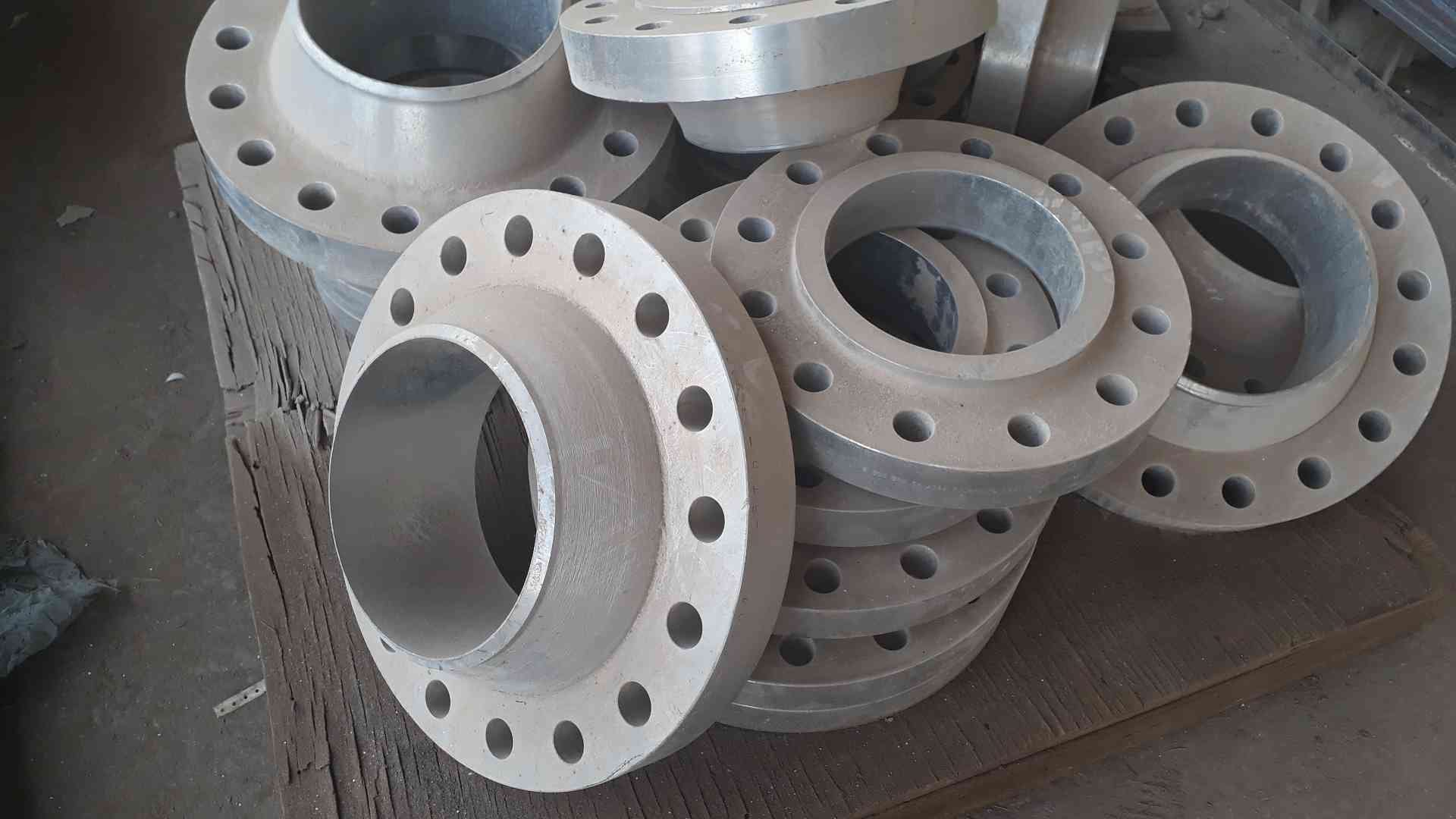 حديد - Steel
لا تنسَ أنك شاهدت هذا الإعلان في عنكبوت
صاج بسماكات مختلفة
جسور
زوايا...