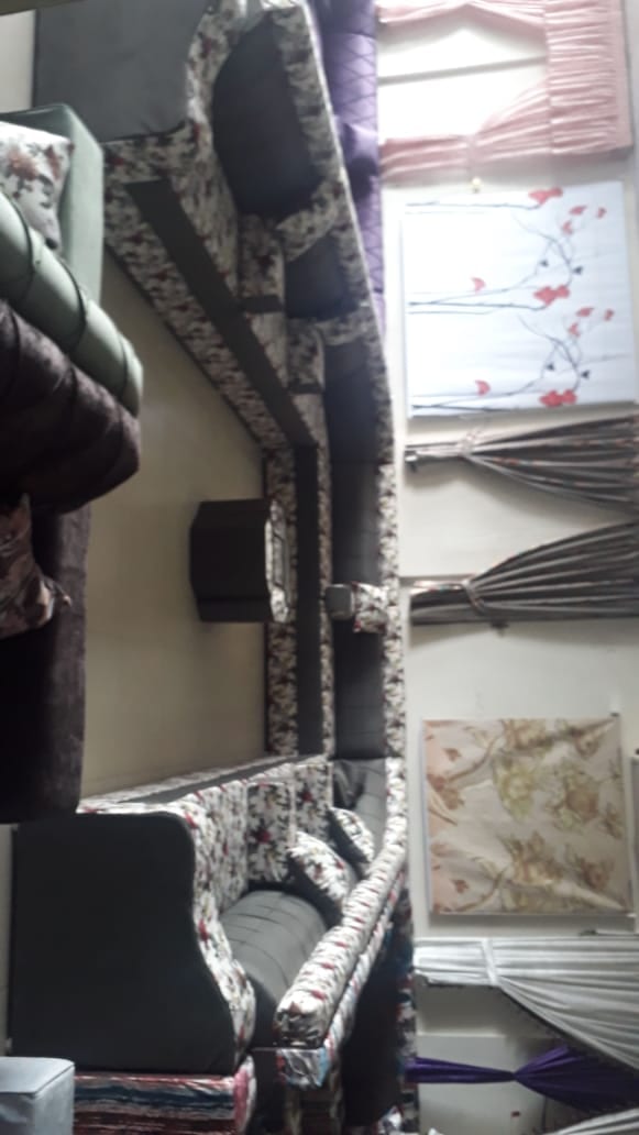 للبيع كنب جديد حرف L و7 اشخاص والبيع
لا تنسَ أنك شاهدت هذا الإعلان في عنكبوت
للبيع كنب جديد ح...