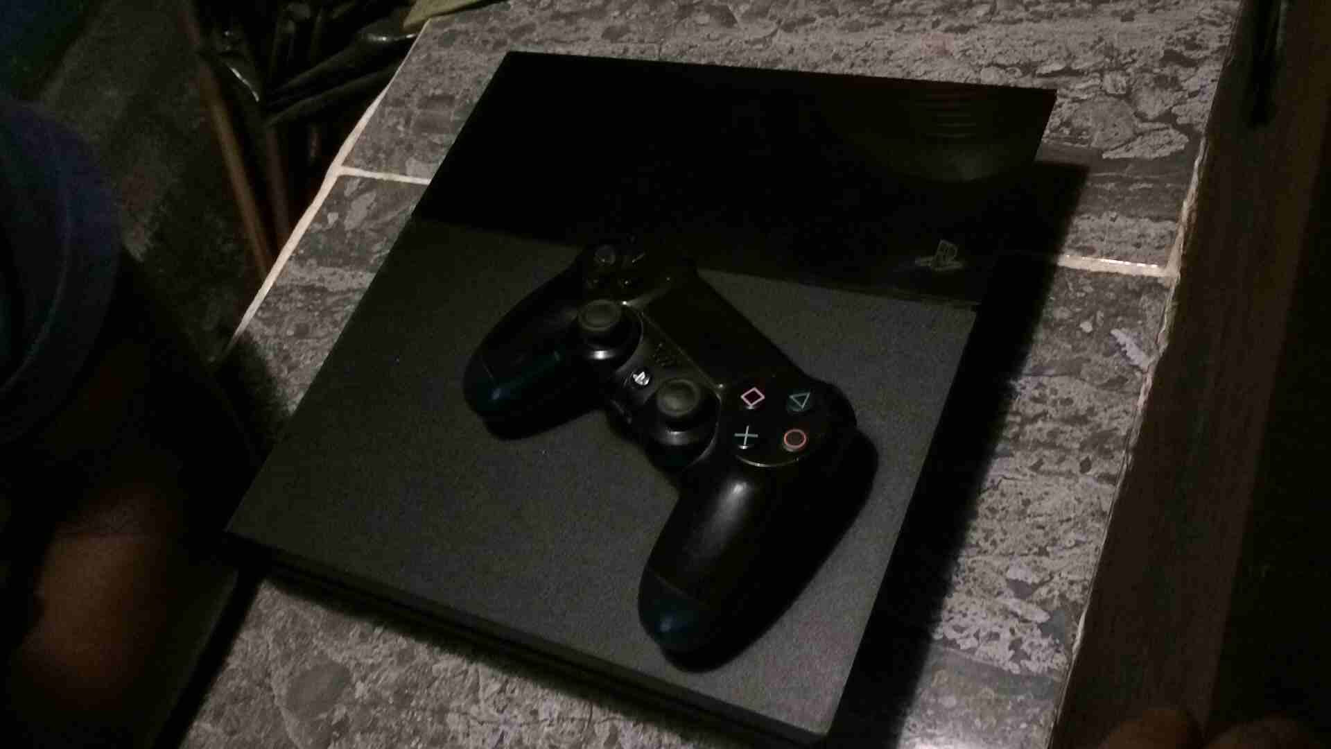 للبيع بلايستيشن فور .
لا تنسَ أنك شاهدت هذا الإعلان في عنكبوت
للبيع بلايستيشن فور .
ون تيرا .
محم...