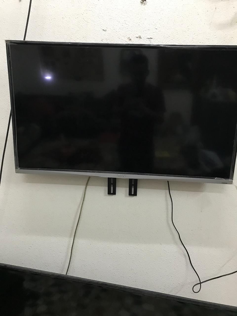 شاشه 42 بوصه اسمارت TCL اخت الجديد استعمال خفيف
لا تنسَ أنك شاهدت هذا الإعلان في عنكبوت
لا ي...