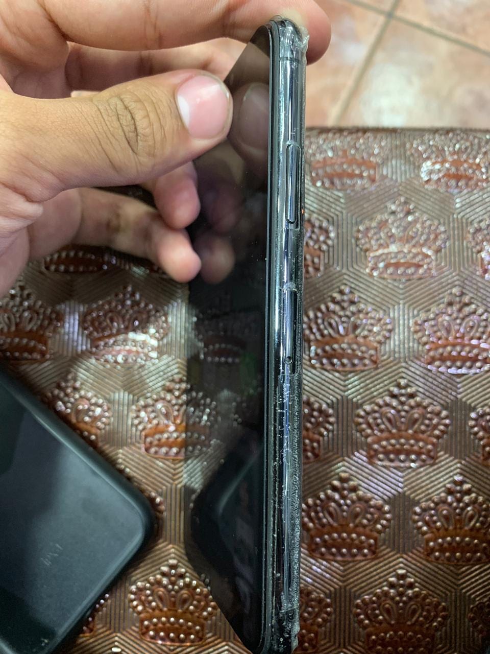 للبيع ايفون X
لا تنسَ أنك شاهدت هذا الإعلان في عنكبوت
ايفونX نظيف 64GB عليه كسر خفيف من زاريه...