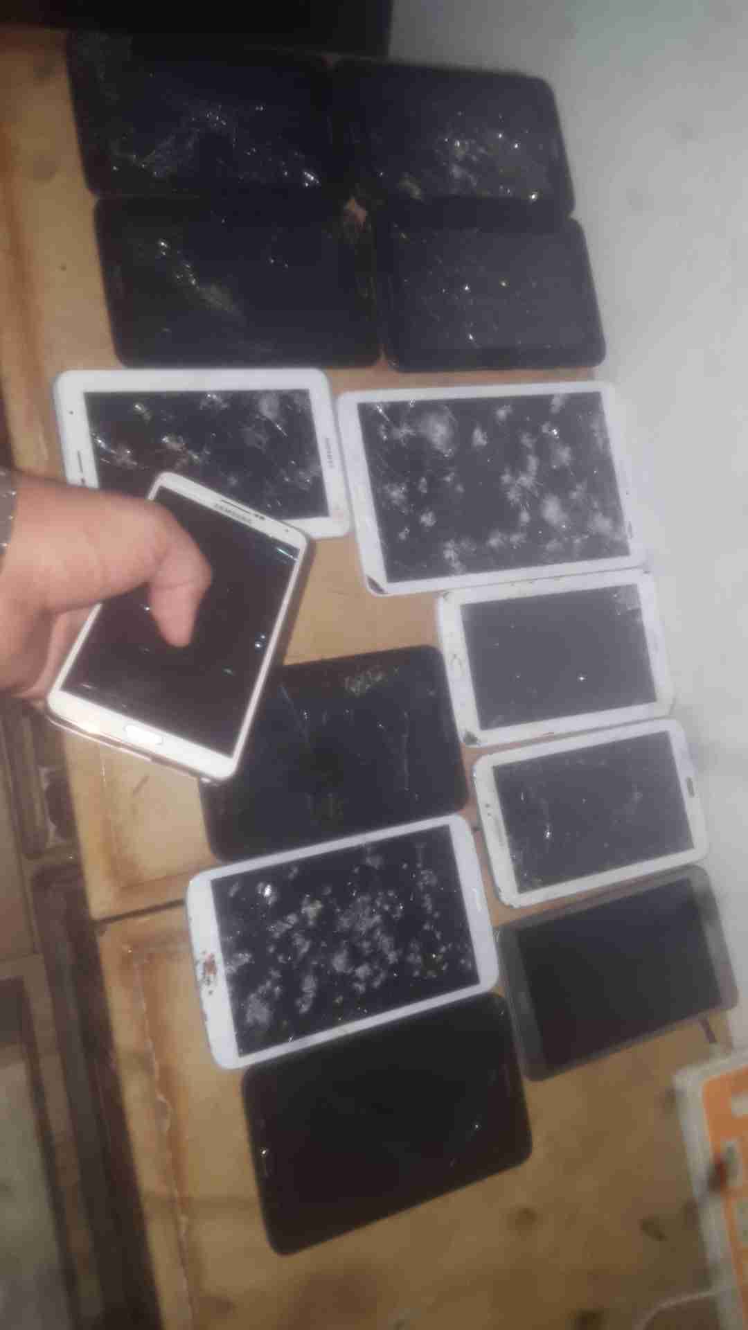 12جهاز جلاكسي تاب مع نوت 3 يحتاجون شاشات فقط
لا تنسَ أنك شاهدت هذا الإعلان في عنكبوت
للبيع 12...