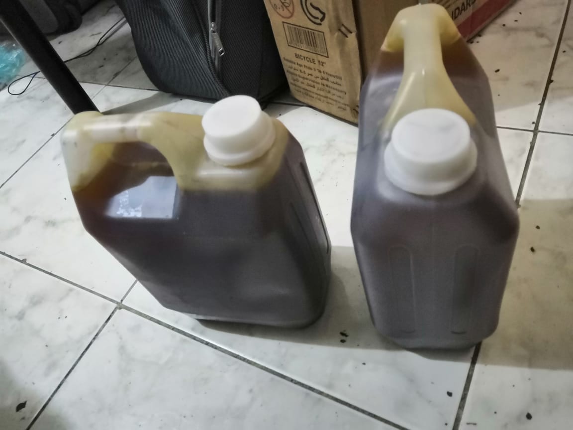 عسل سدر يمني
لا تنسَ أنك شاهدت هذا الإعلان في عنكبوت
عسل سدر يمني أصلي درجه اولى عالشرط
القرف...