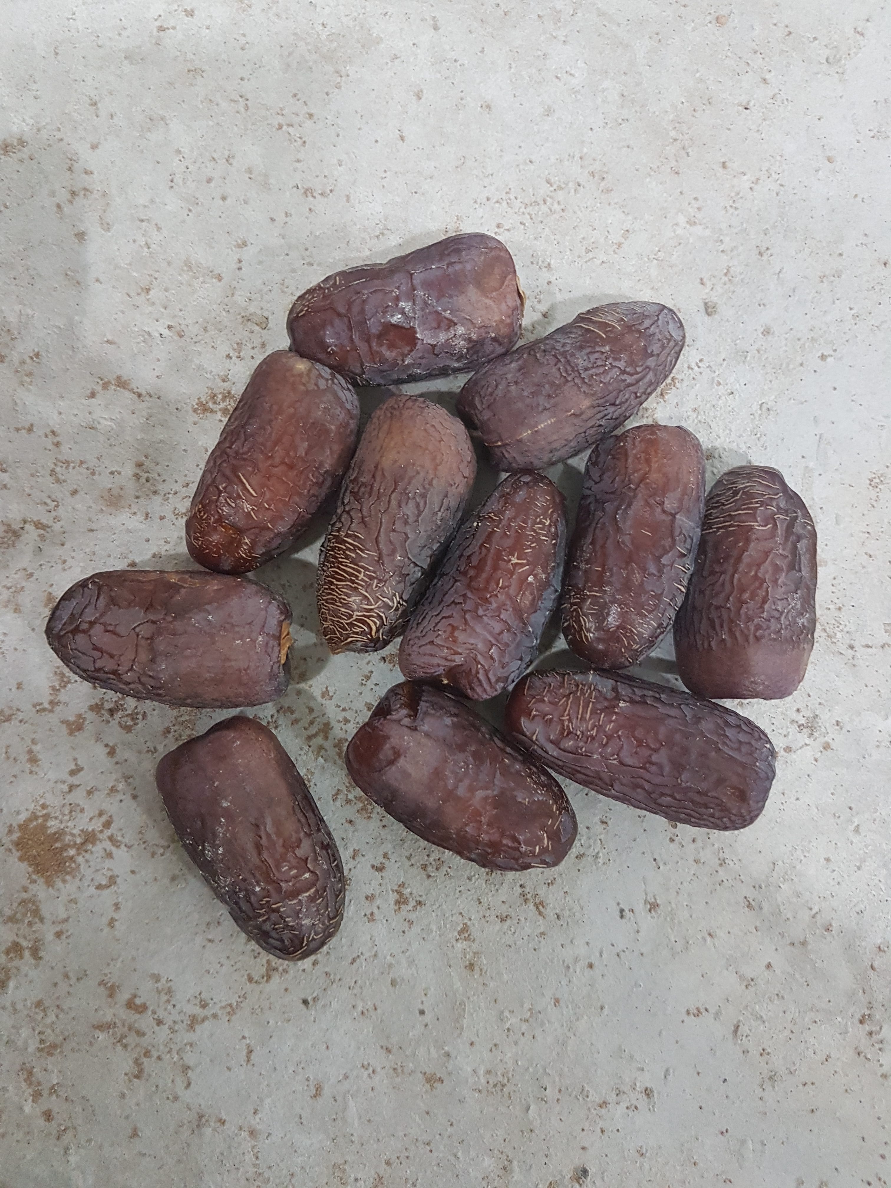 تمر عجوه وصفاوي وعنبره وصقعي للبيع بالجمله
لا تنسَ أنك شاهدت هذا الإعلان في عنكبوت
تمر عجوه ا...