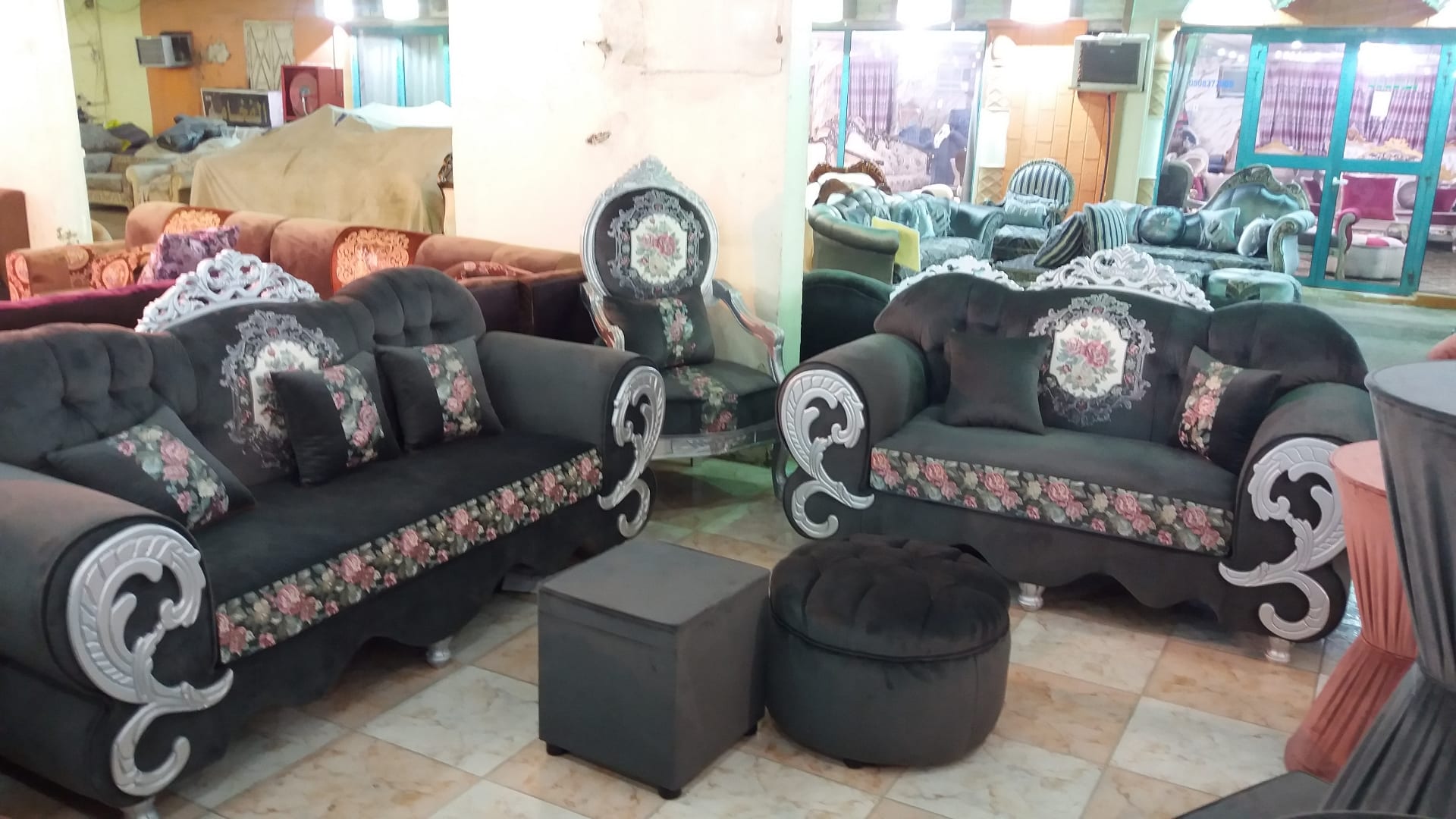 مفوشات الخله لى جميع الكنب والمجالس وجميع
لا تنسَ أنك شاهدت هذا الإعلان في عنكبوت
وجيع انواع...