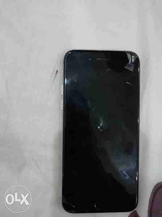 Iphone 6 32gb silver color
لا تنسَ أنك شاهدت هذا الإعلان في عنكبوت
Broken screen and some small s...