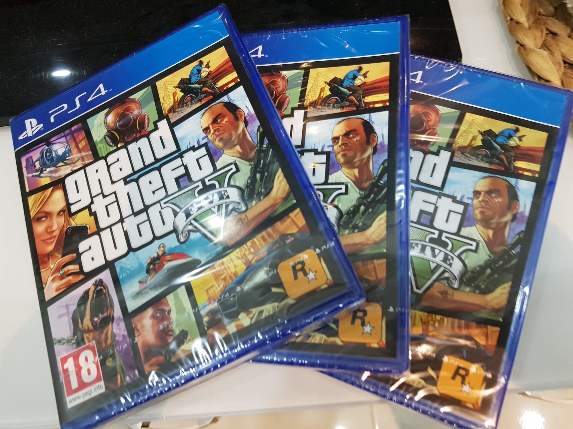 قراند gta ب140 ريال فيفا 19 ب 170 ريال (جديد)
لا تنسَ أنك شاهدت هذا الإعلان في عنكبوت
قراند g...
