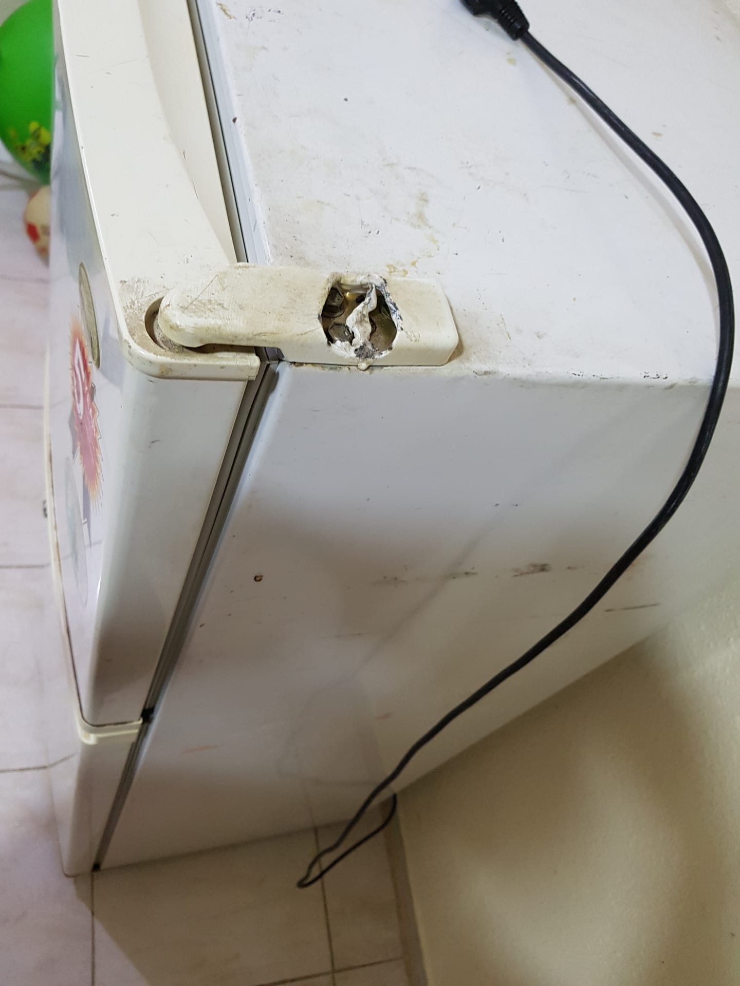 ثلاجة سامسونج نظيفه
لا تنسَ أنك شاهدت هذا الإعلان في عنكبوت
ثلاجة سامسونج نظيف تبريدها ممتاز...