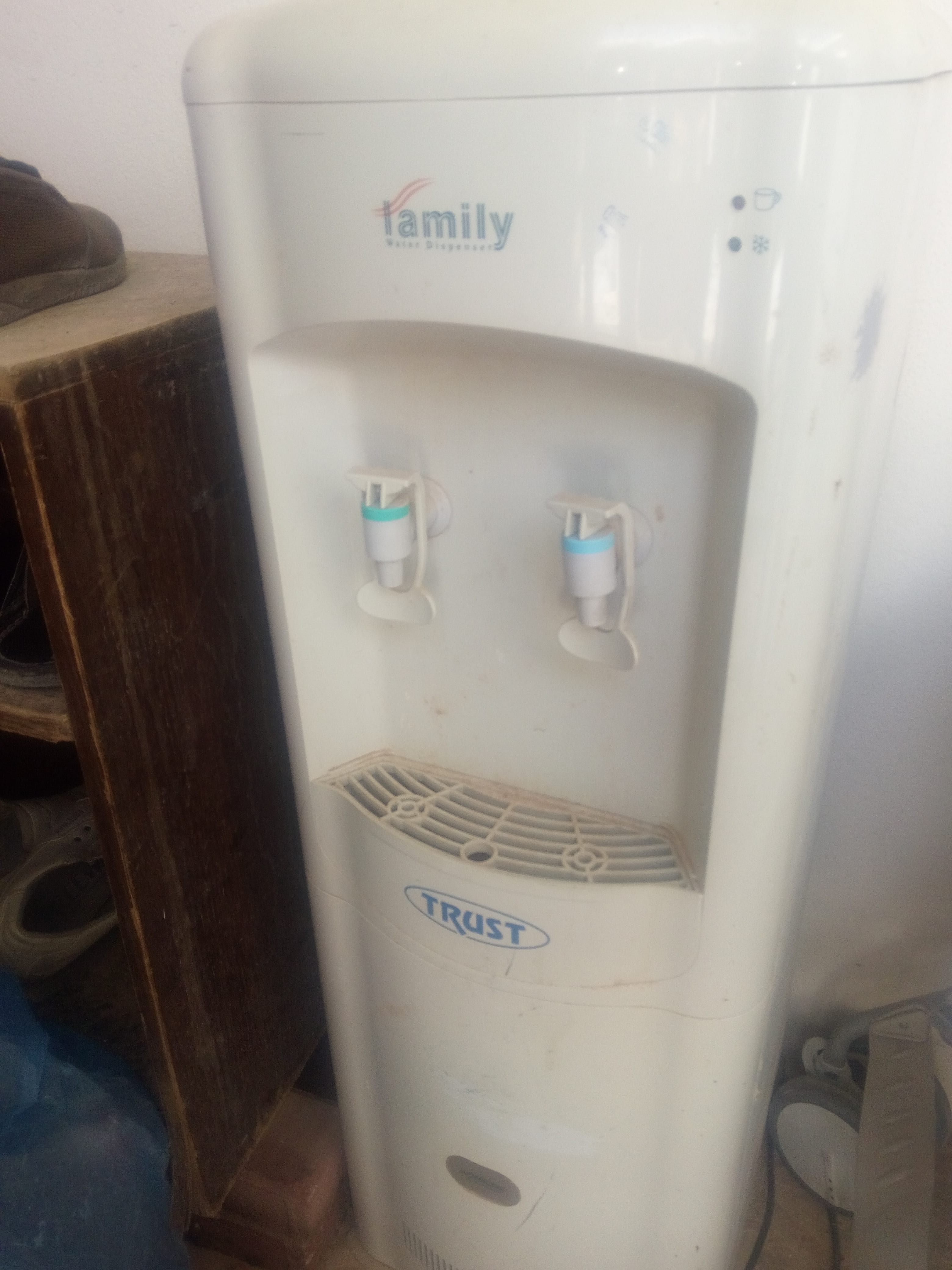 Water cooler Electrical problem
لا تنسَ أنك شاهدت هذا الإعلان في عنكبوت
Electrical problem my...
