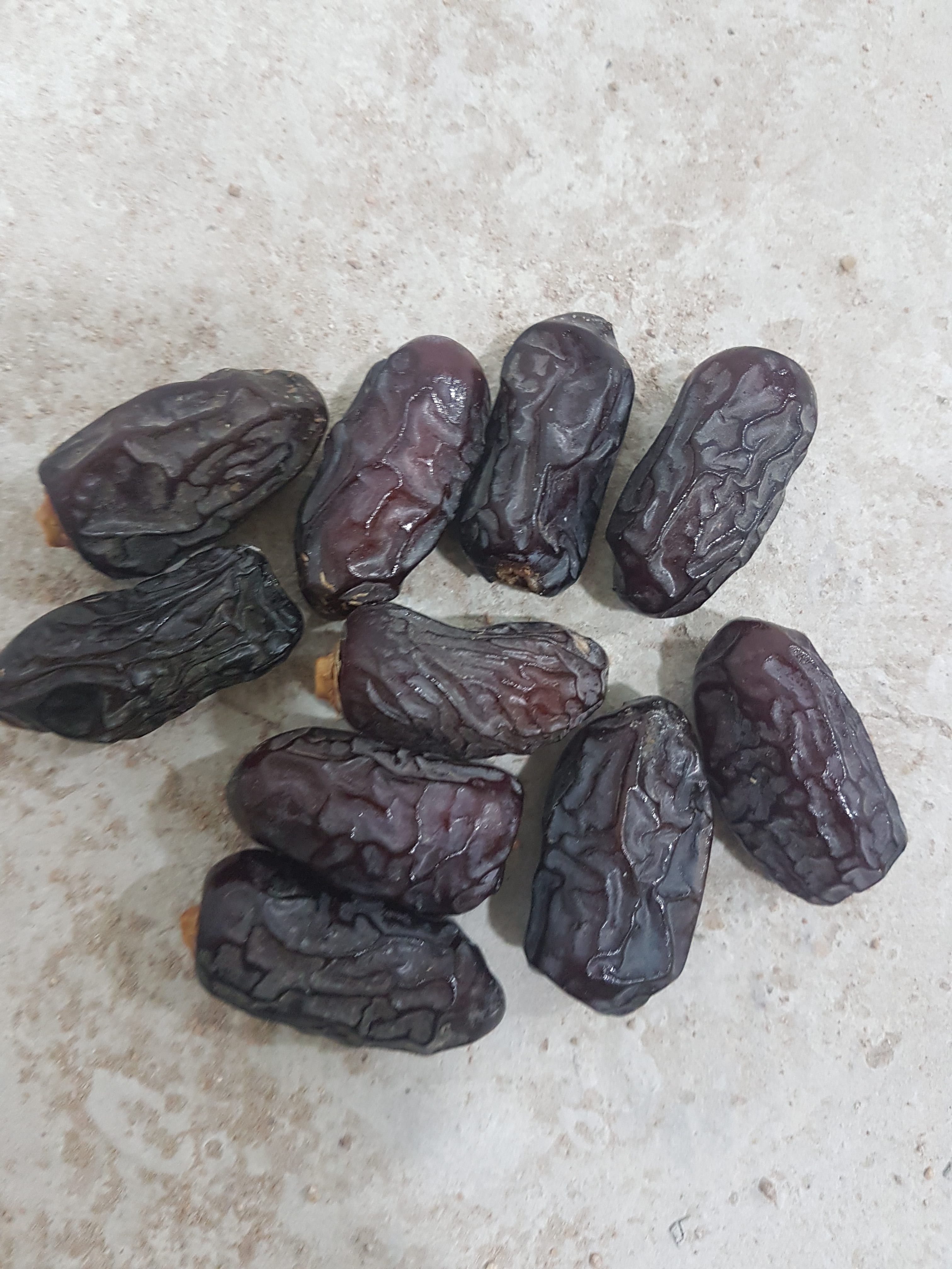 تمر عجوه وصفاوي وعنبره وصقعي للبيع بالجمله
لا تنسَ أنك شاهدت هذا الإعلان في عنكبوت
تمر عجوه ا...