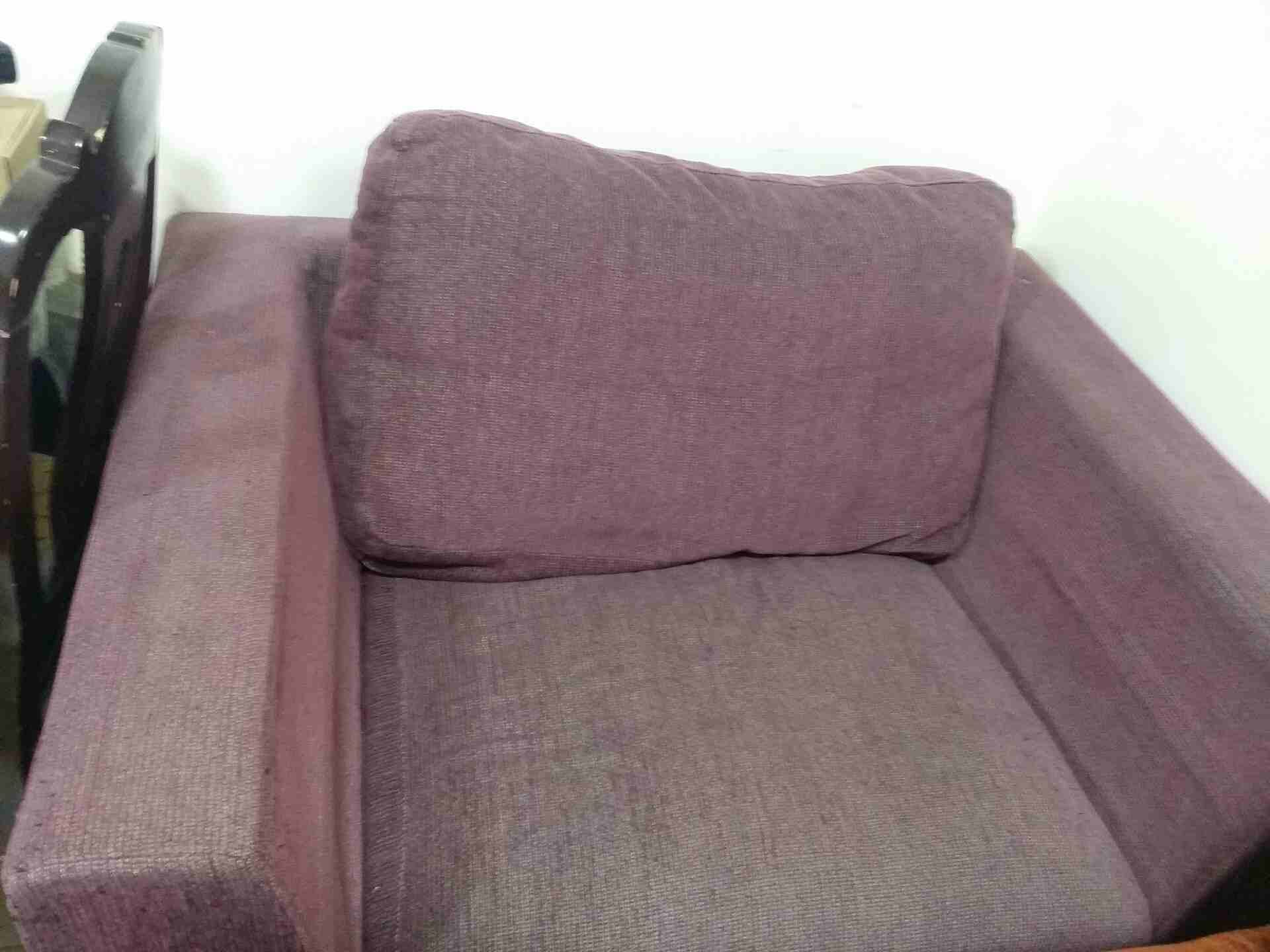 كنب بحالة جيدة جدا وطاولة تلفزيون
لا تنسَ أنك شاهدت هذا الإعلان في عنكبوت
كنب بحالة جيدة جدا ثلاث...