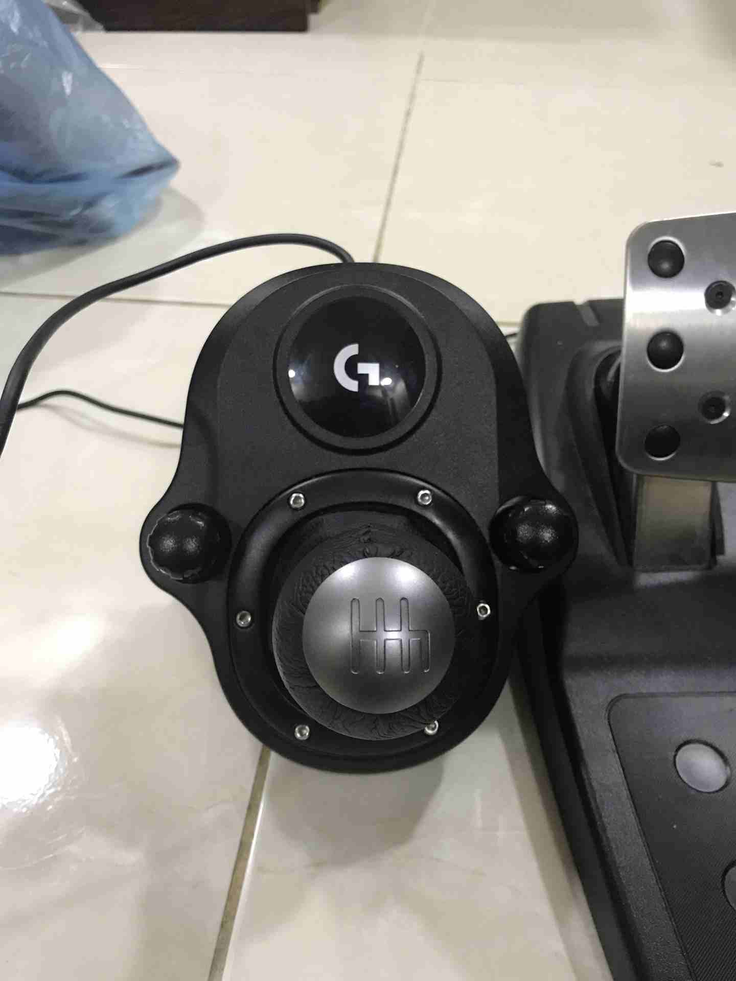 logitech G29 دركسيون للسوني 4
لا تنسَ أنك شاهدت هذا الإعلان في عنكبوت
نضيف وشغال 100٪...