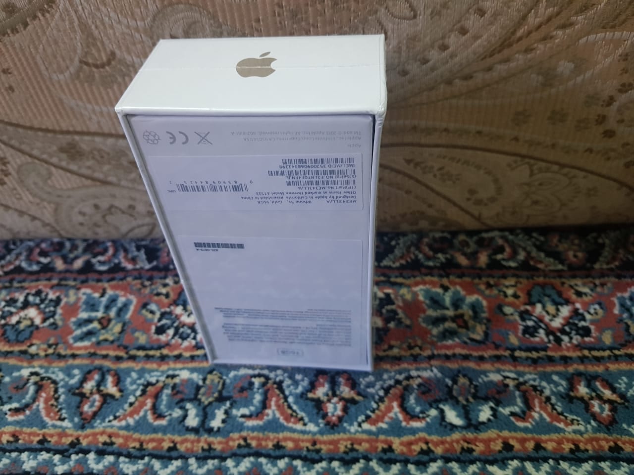 ايفون 5s جديد
لا تنسَ أنك شاهدت هذا الإعلان في عنكبوت
ايفون 5s جديد للبيع
بصمه
جيجا 16
اللون...