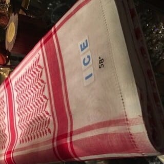 شماغ جيفنشي ب 220 ريال ... اشمغه اقمشه مخفضه
لا تنسَ أنك شاهدت هذا الإعلان في عنكبوت
##...