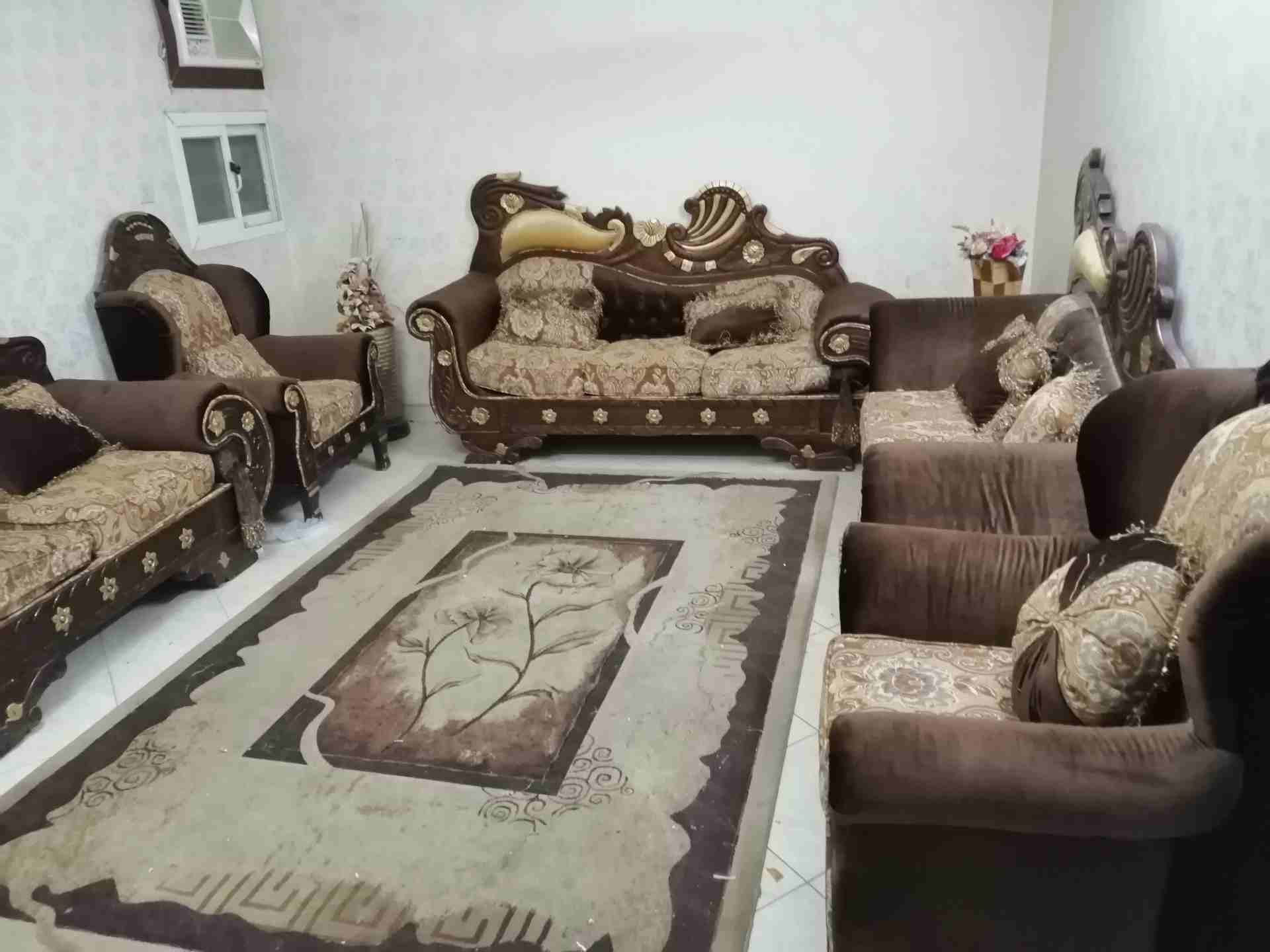 كتب مجلس 6قطع ونظيف وخشب قوي..
لا تنسَ أنك شاهدت هذا الإعلان في عنكبوت
لن نختلف في السعر...