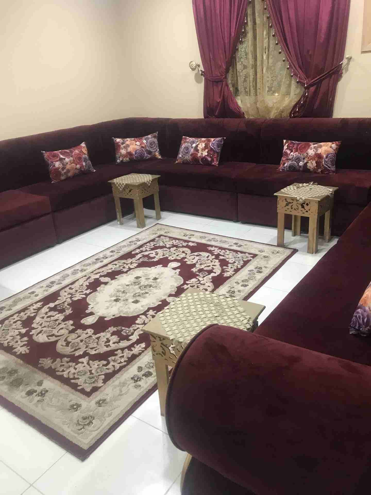 كنب عودي نظيف
لا تنسَ أنك شاهدت هذا الإعلان في عنكبوت
مع الستاره والسجاد والطاولات...