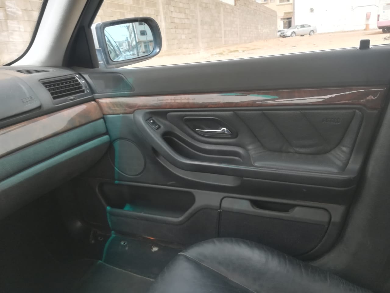 بي ام دبليو لارج موديل 2000
لا تنسَ أنك شاهدت هذا الإعلان في عنكبوت
مفحوص ومجدد...
