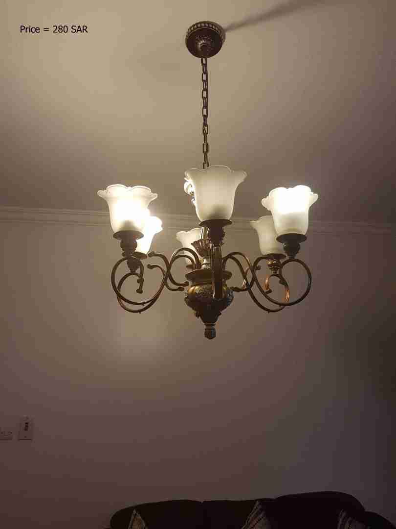 Chandelier for sale - نجفات للبيع
لا تنسَ أنك شاهدت هذا الإعلان في عنكبوت
5 نجفات للبيع شبه...