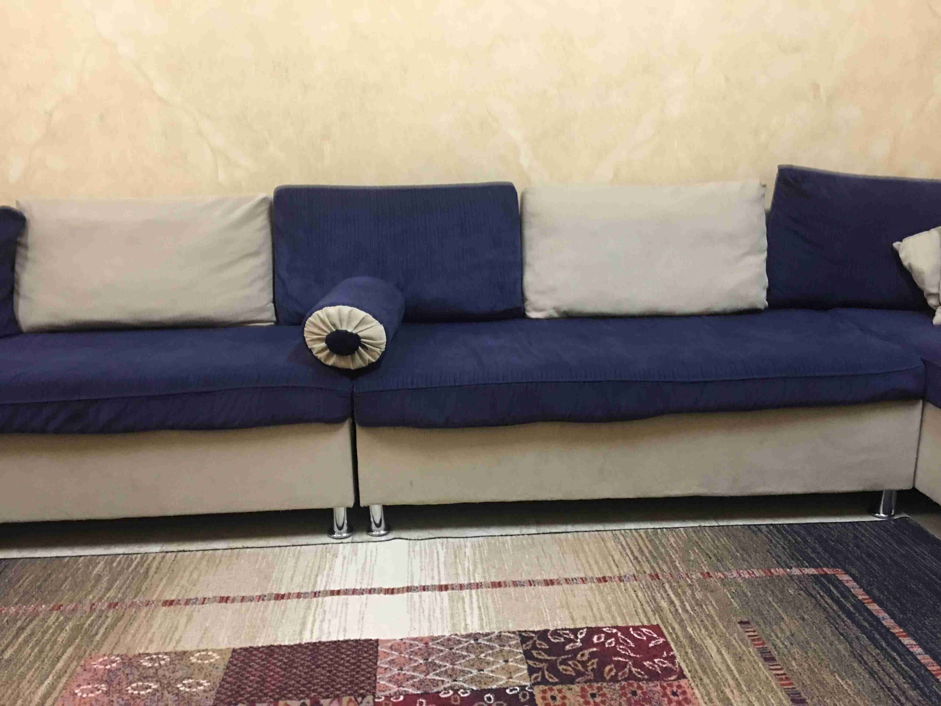 طقم كنب زاوية
لا تنسَ أنك شاهدت هذا الإعلان في عنكبوت
بحالة جيدة...