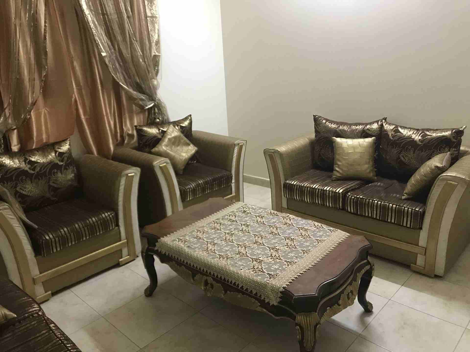 كنب للبيع
لا تنسَ أنك شاهدت هذا الإعلان في عنكبوت
طقم جلوس للبيع استعمال خفيف...